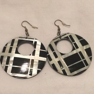 Black and white earrings new